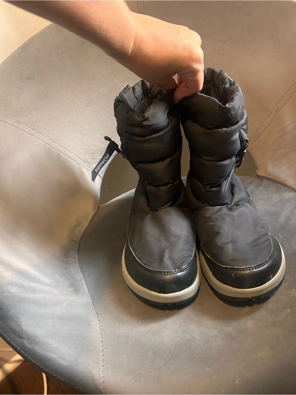 Columbia Woman’s Black Winter Snow Boots